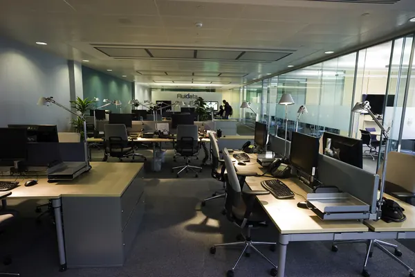 Open space et postes de travail